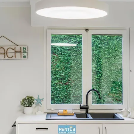 Дом отдыха Zee En - With Garden And Parking *