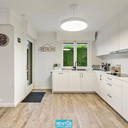 Zee En - With Garden And Parking ミデルケルケ