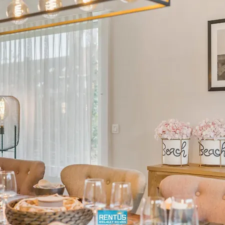 Zee En - With Garden And Parking Дом отдыха