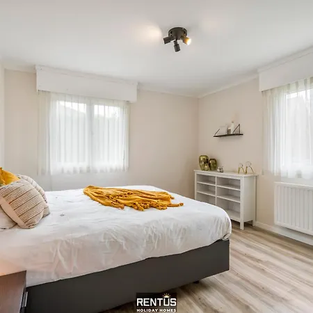 بيت للعطل Zee En - With Garden And Parking ميدل كيرك